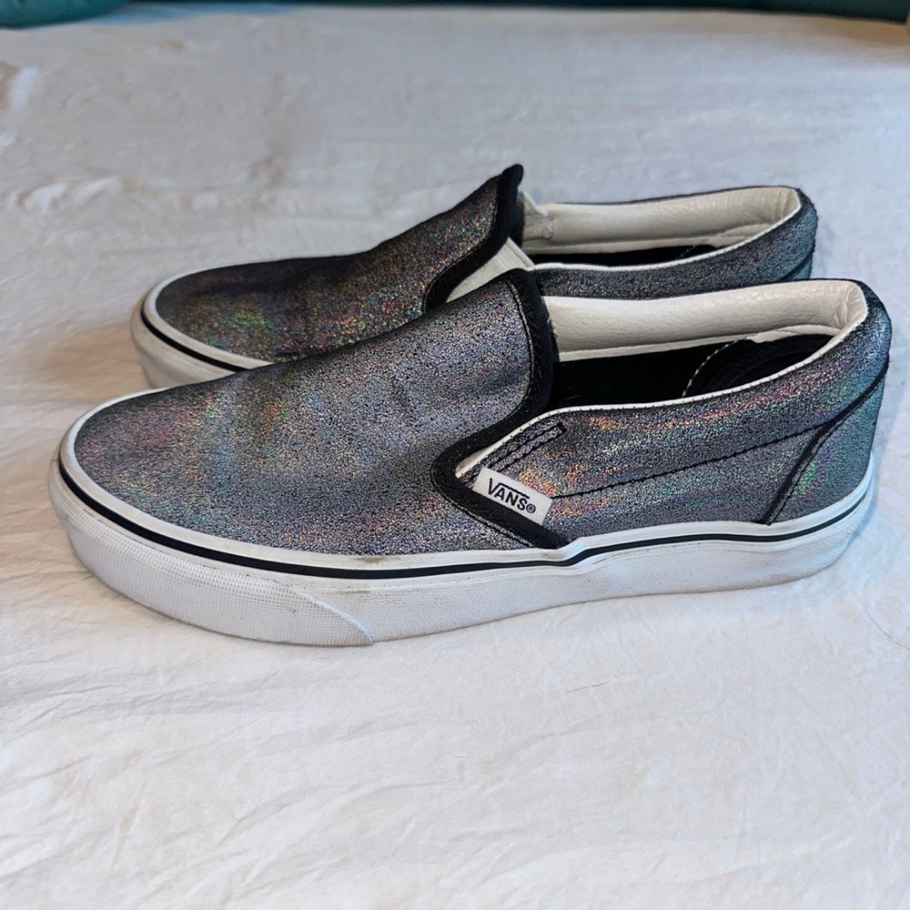 Vans - Picture 2 of 4